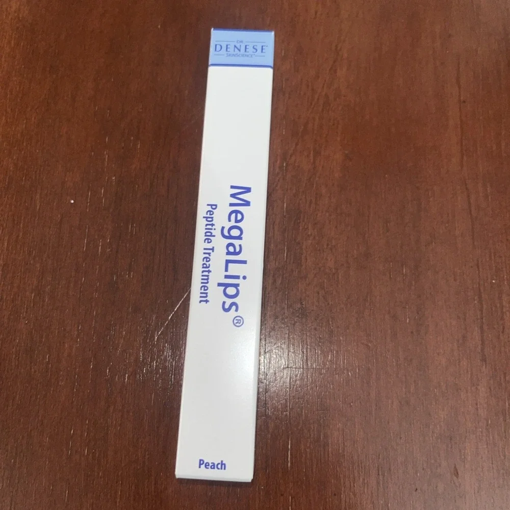 Dr. Denese MegaLips Peptide Treatment in PEACH .06 oz Full Size New in Box